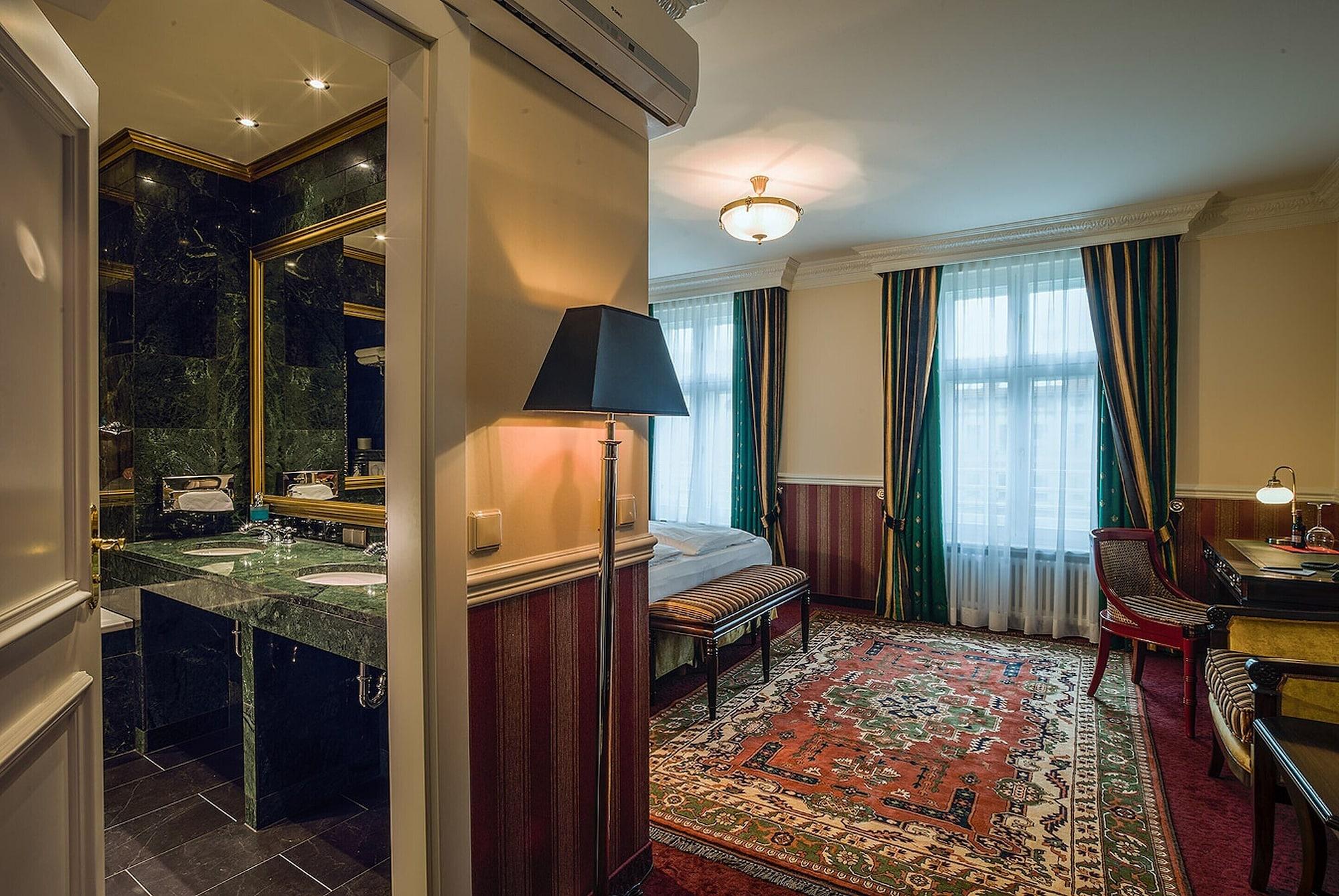 Myer'S Hotel Berlin Bagian luar foto